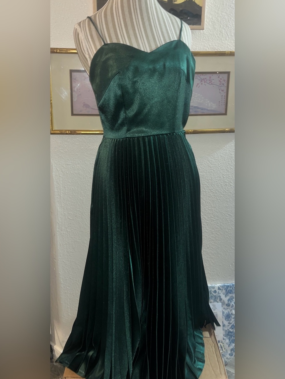 Gianni Bini Emerald Green Satin Pleated Dress Size 2